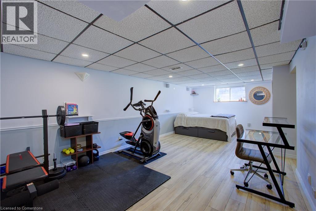 Photo 21 of 173 Hazelglen Drive, Kitchener ON