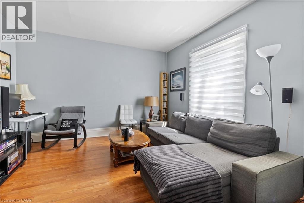 Photo 35 of 135 Sherwood Drive, Brantford ON