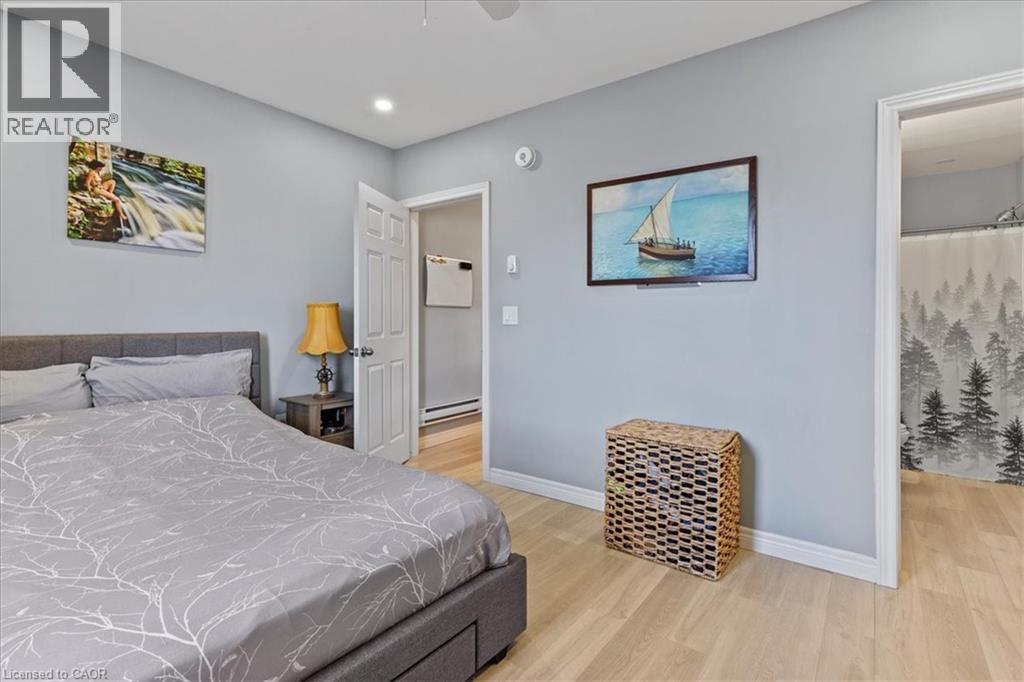 Photo 25 of 135 Sherwood Drive, Brantford ON