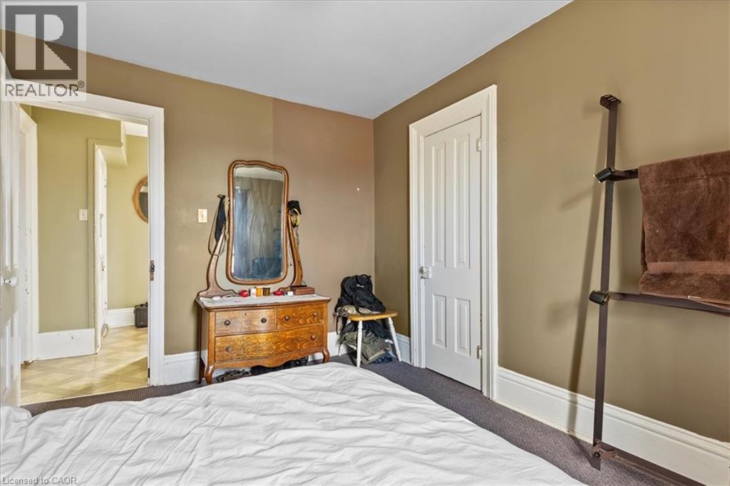 Photo 1 of 135 Sherwood Drive, Brantford ON
