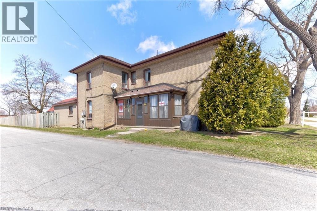 Photo 40 of 135 Sherwood Drive, Brantford ON