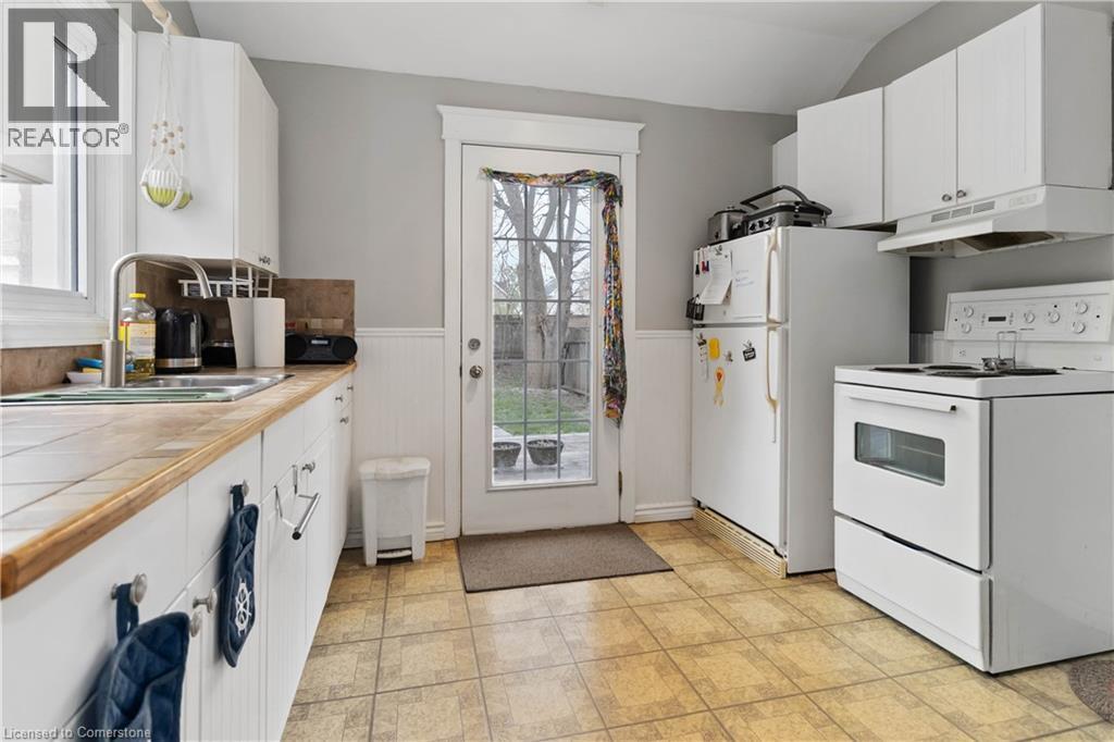 Photo 11 of 13 Sarah Street, Brantford ON