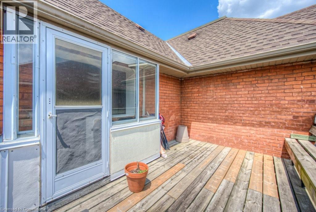 Photo 39 of 13 Sarah Street, Brantford ON