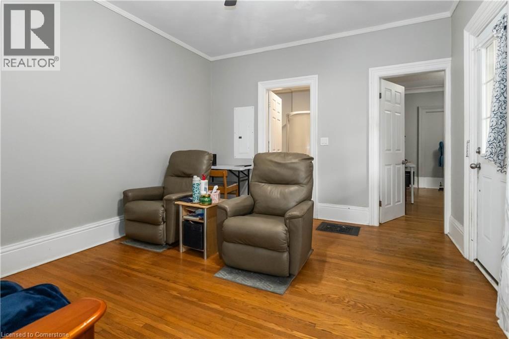 Photo 36 of 13 Sarah Street, Brantford ON