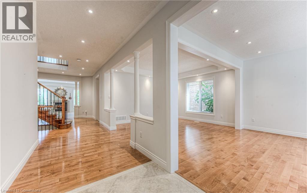 Photo 2 of 93 Tremaine Drive, Kitchener ON