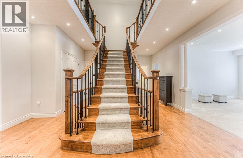 Photo 33 of 93 Tremaine Drive, Kitchener ON