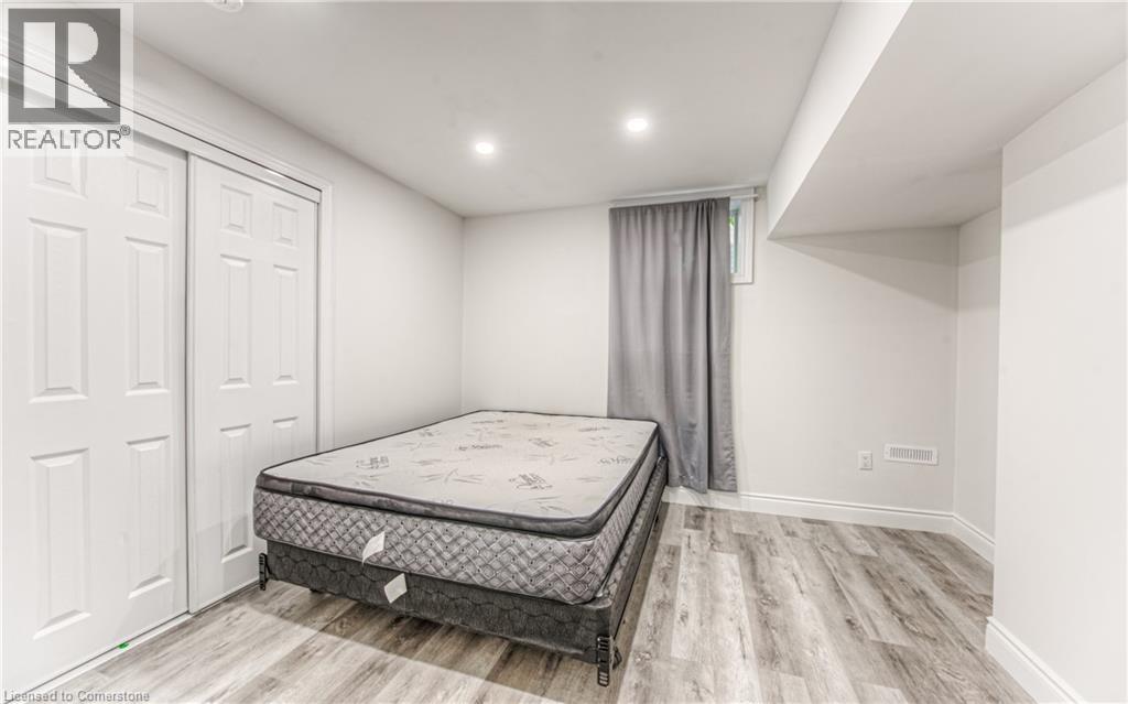 Photo 27 of 93 Tremaine Drive, Kitchener ON
