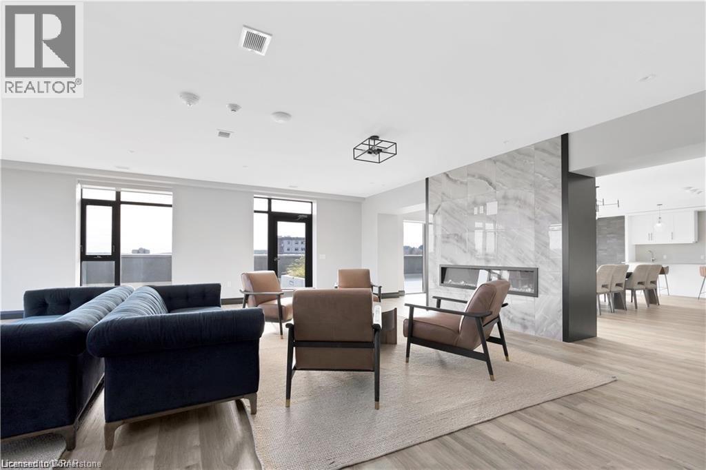 Photo 10 of 15 Glebe Street Unit 1414, Cambridge ON