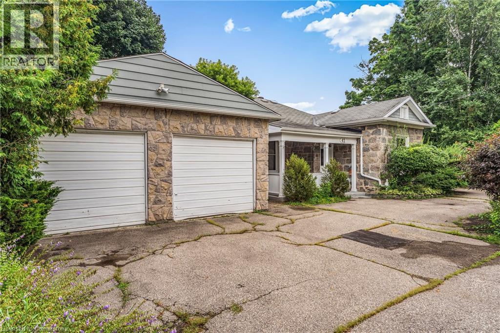 Photo 12 of 42 Mcnaughton Street, Cambridge ON