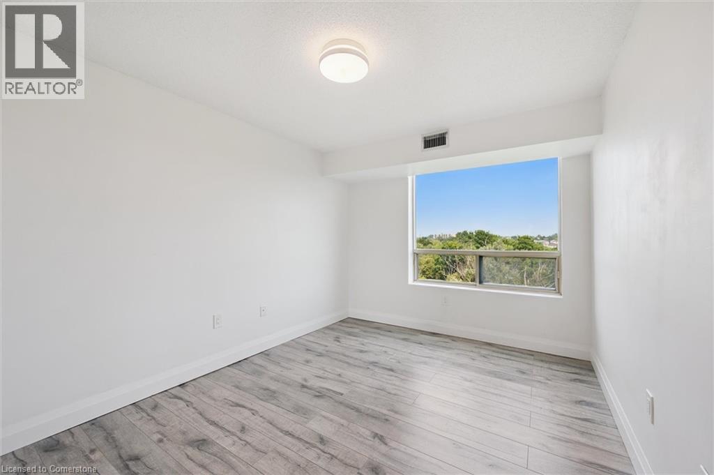Photo 39 of 55 Blue Springs Drive Unit 706, Waterloo ON