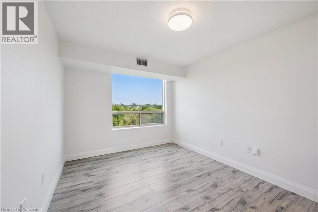 Photo 4 of 55 Blue Springs Drive Unit 706, Waterloo ON