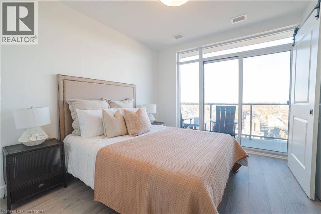 Photo 4 of 15 Glebe Street Unit 1701, Cambridge ON