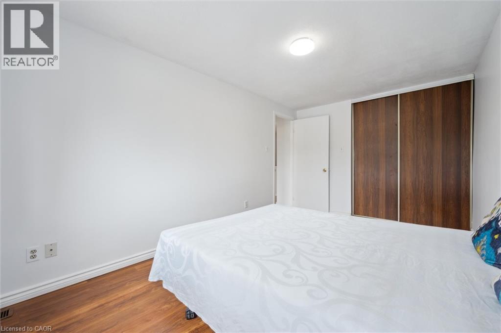 Photo 23 of 302 Bluevale Street N Unit D, Waterloo ON