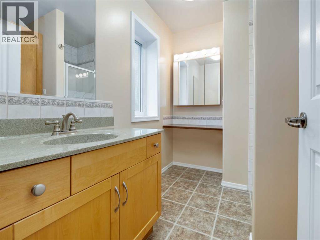 Single Family House Bungalow for Sale in   Avenue S Victoria Park Lethbridge 