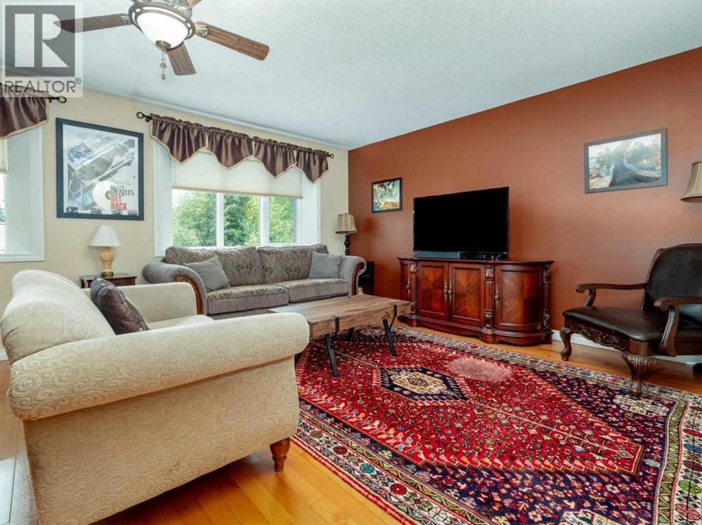 Single Family House Bungalow for Sale in   Avenue S Victoria Park Lethbridge 