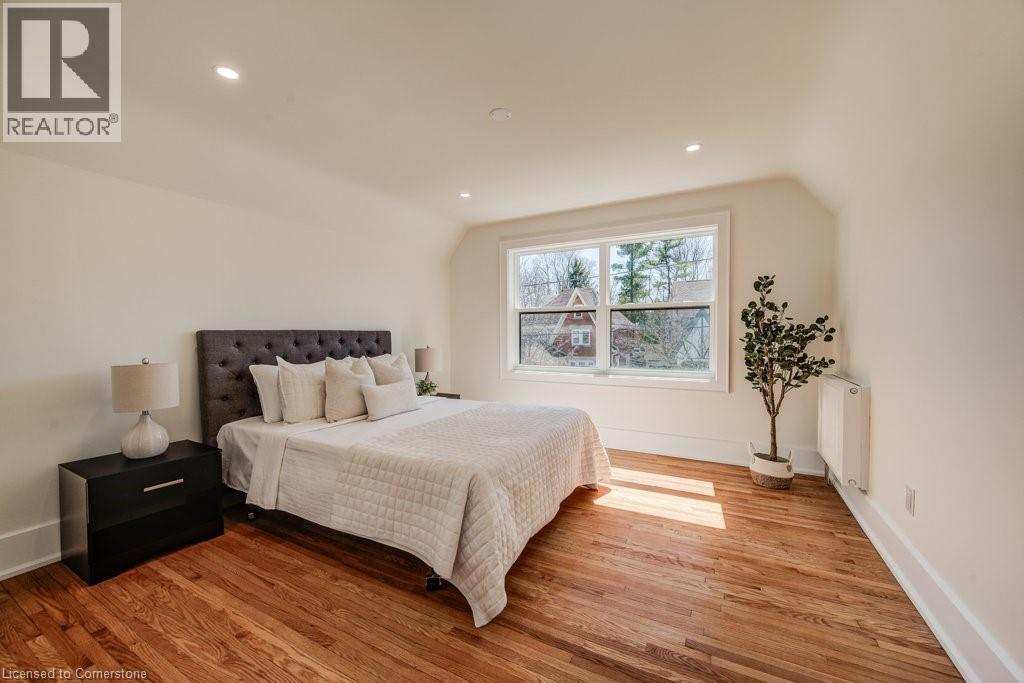Photo 4 of 34 Severn Avenue, Kitchener ON