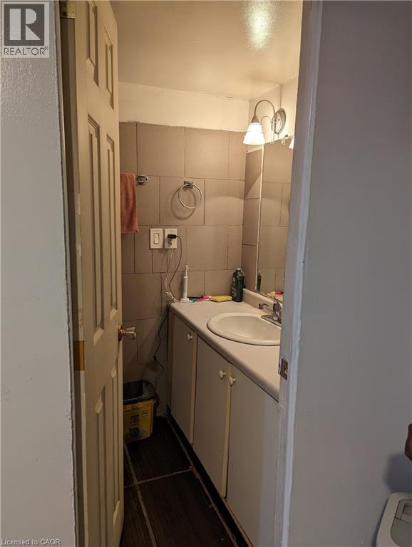 Photo 27 of 108 Marlborough Avenue, Kitchener ON