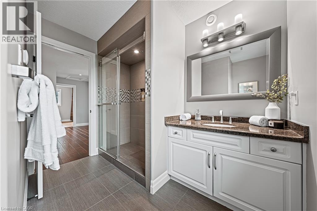 Photo 18 of 11 Milne Drive, Mannheim ON