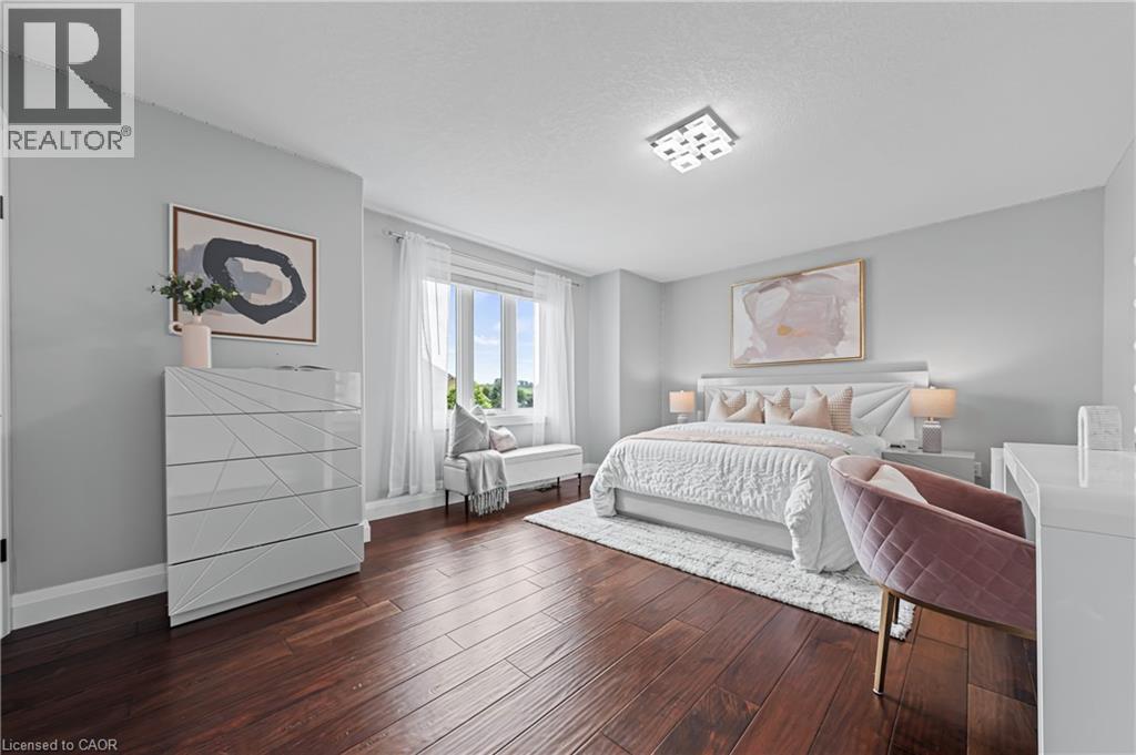 Photo 21 of 11 Milne Drive, Mannheim ON