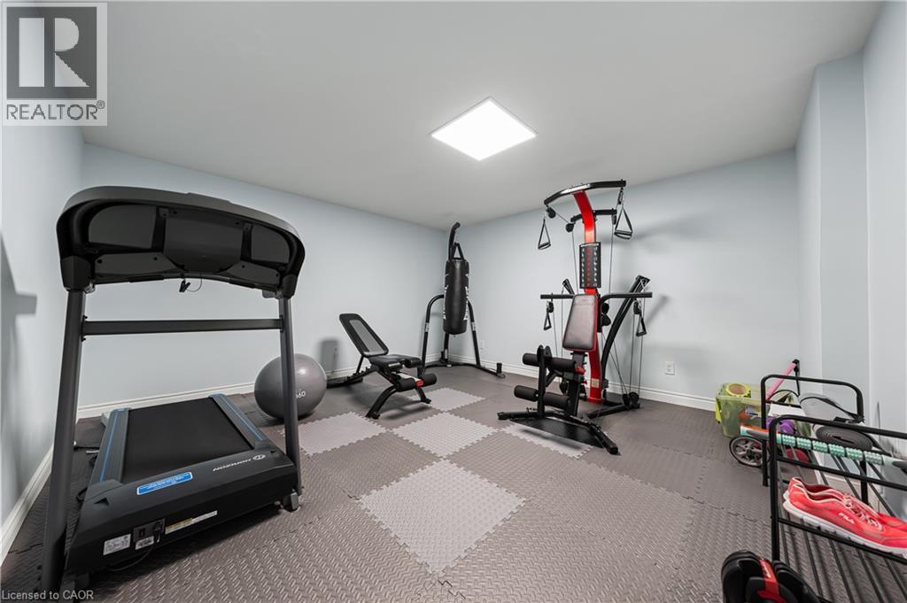 Photo 10 of 11 Milne Drive, Mannheim ON