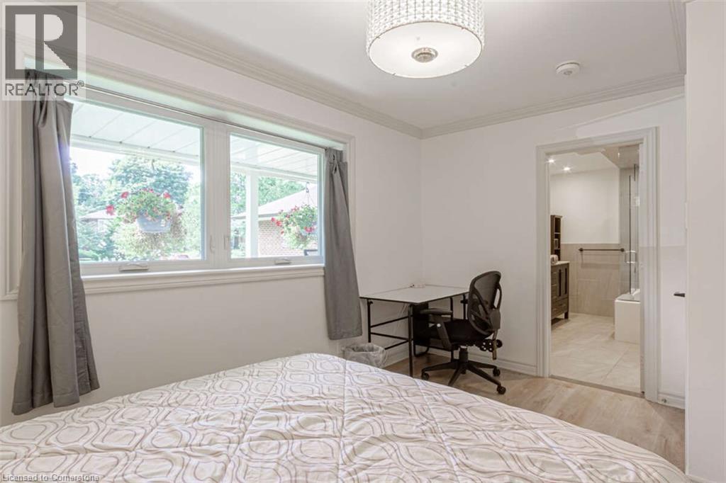 Photo 21 of 3438 Enniskillen Circle, Mississauga ON