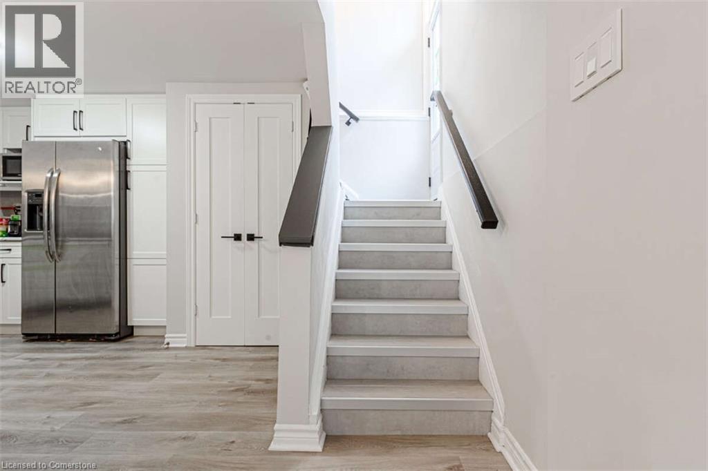 Photo 45 of 3438 Enniskillen Circle, Mississauga ON