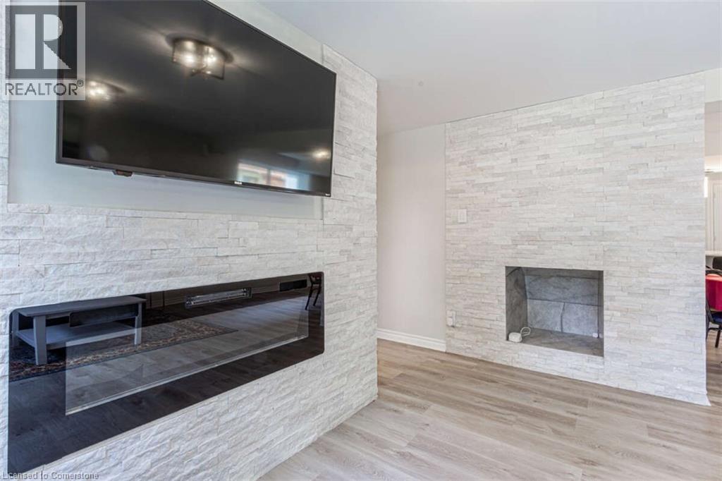 Photo 33 of 3438 Enniskillen Circle, Mississauga ON