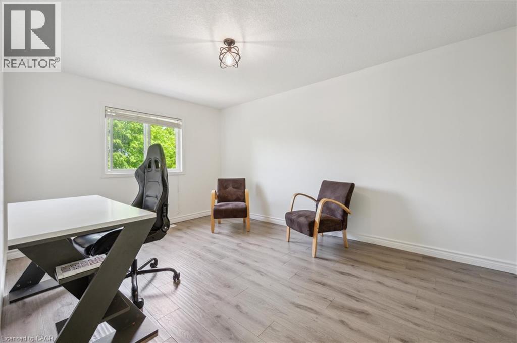 Photo 5 of 598 Woolgrass Avenue, Waterloo ON