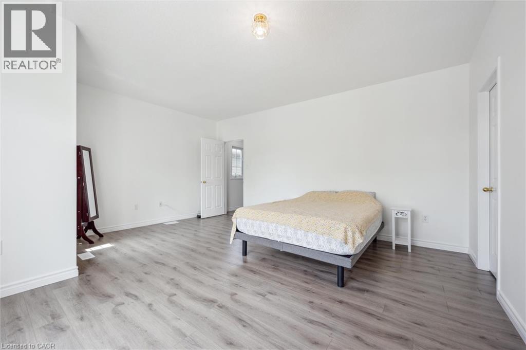 Photo 8 of 598 Woolgrass Avenue, Waterloo ON