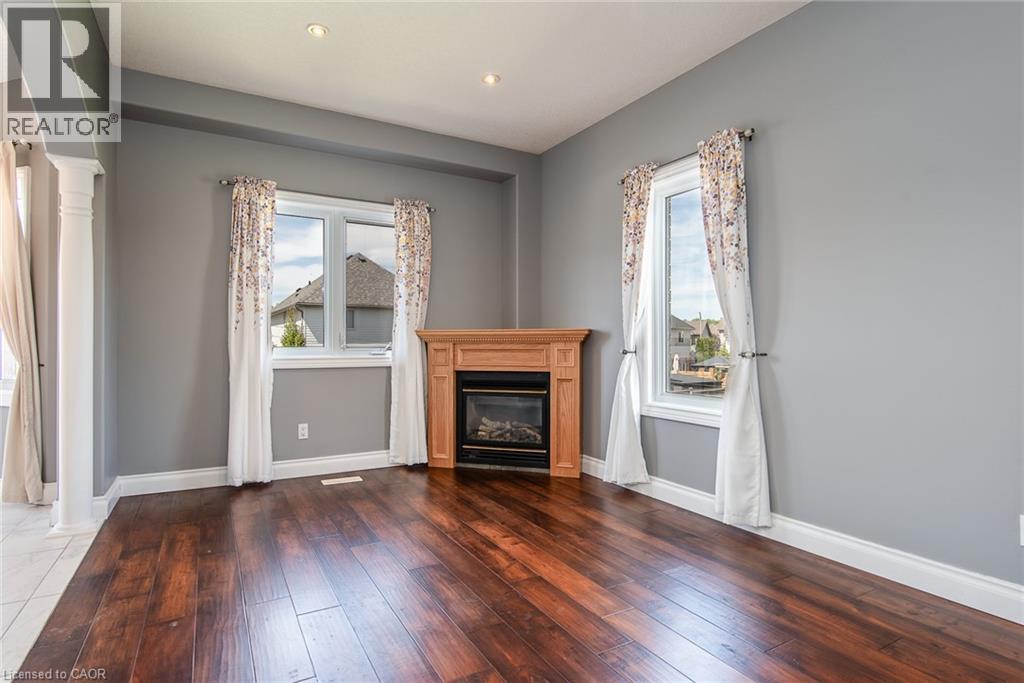 Photo 11 of 35 Yarrow Court, Kitchener ON