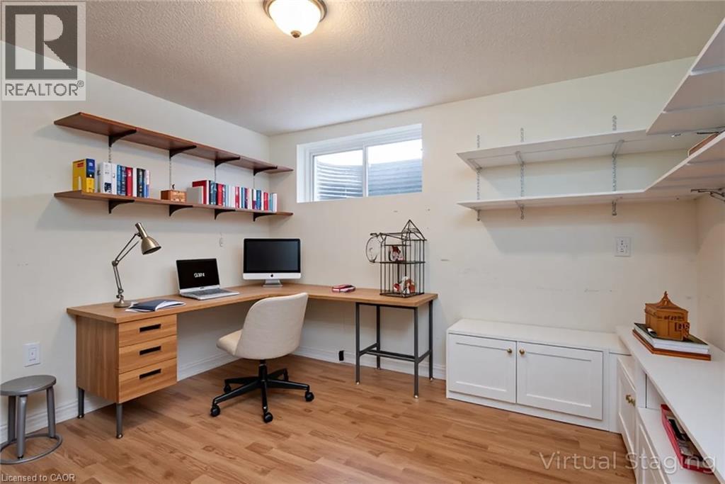 Photo 47 of 35 Yarrow Court, Kitchener ON