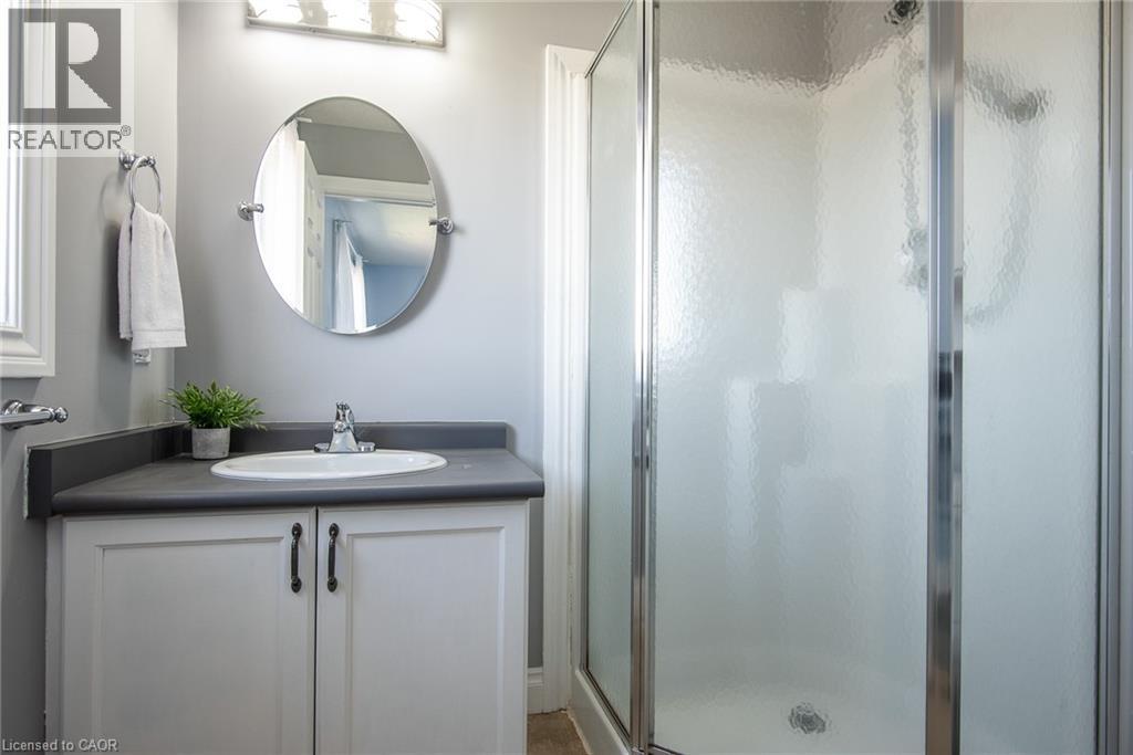 Photo 32 of 35 Yarrow Court, Kitchener ON