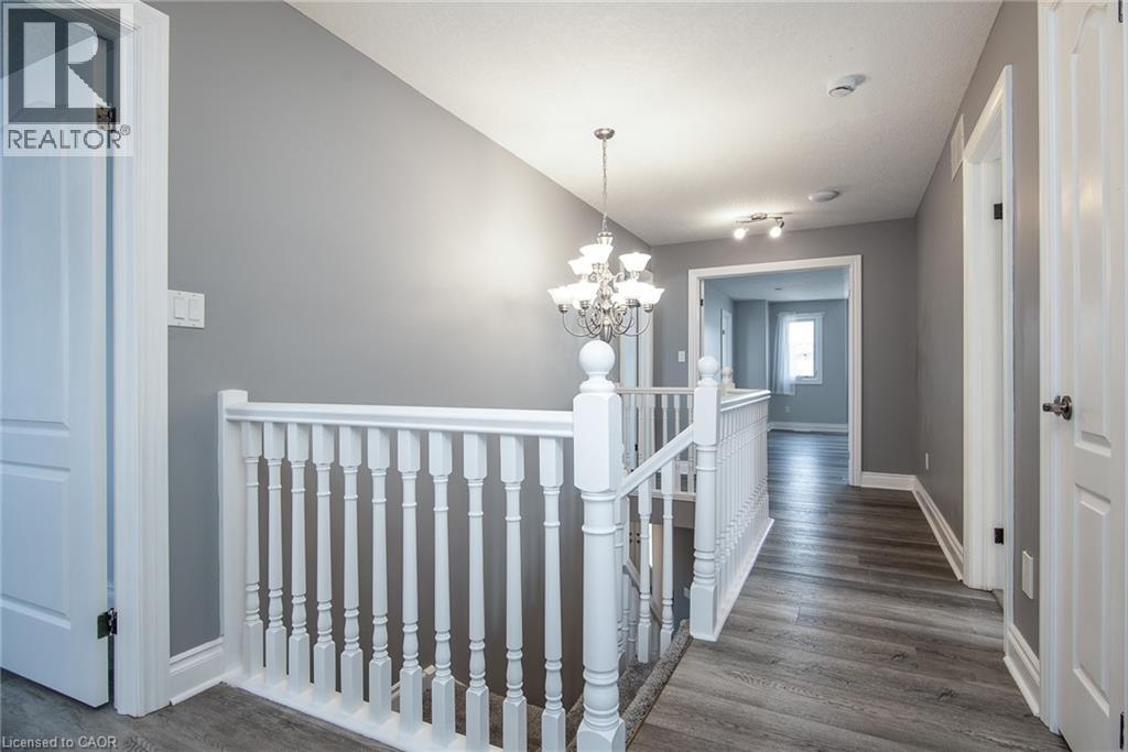 Photo 19 of 35 Yarrow Court, Kitchener ON