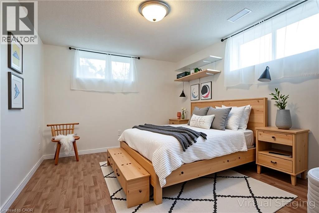 Photo 15 of 35 Yarrow Court, Kitchener ON