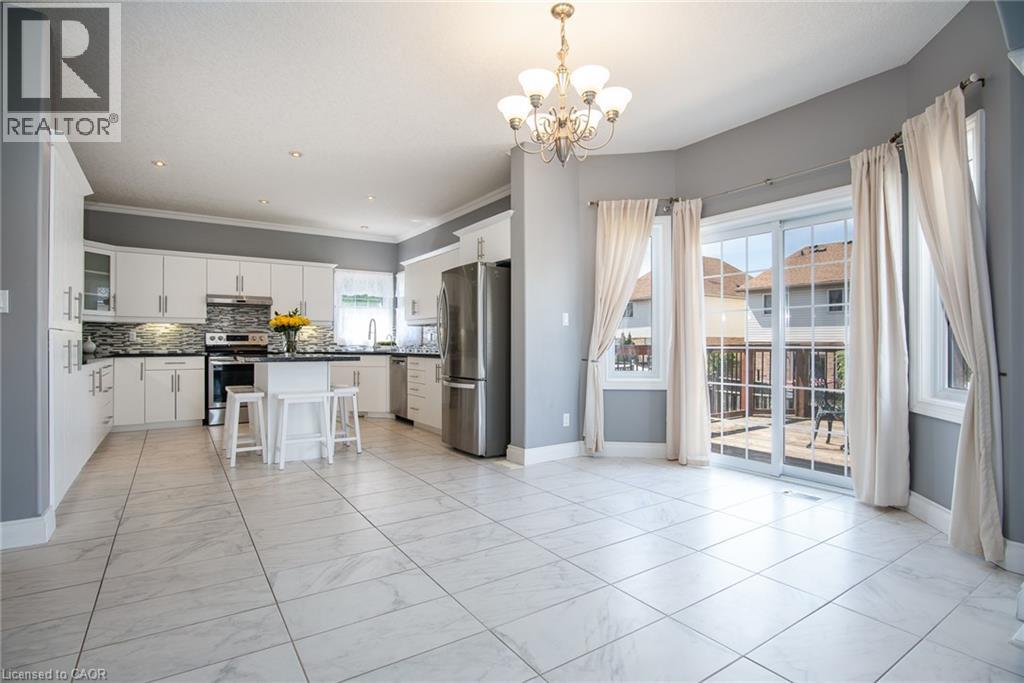 Photo 41 of 35 Yarrow Court, Kitchener ON