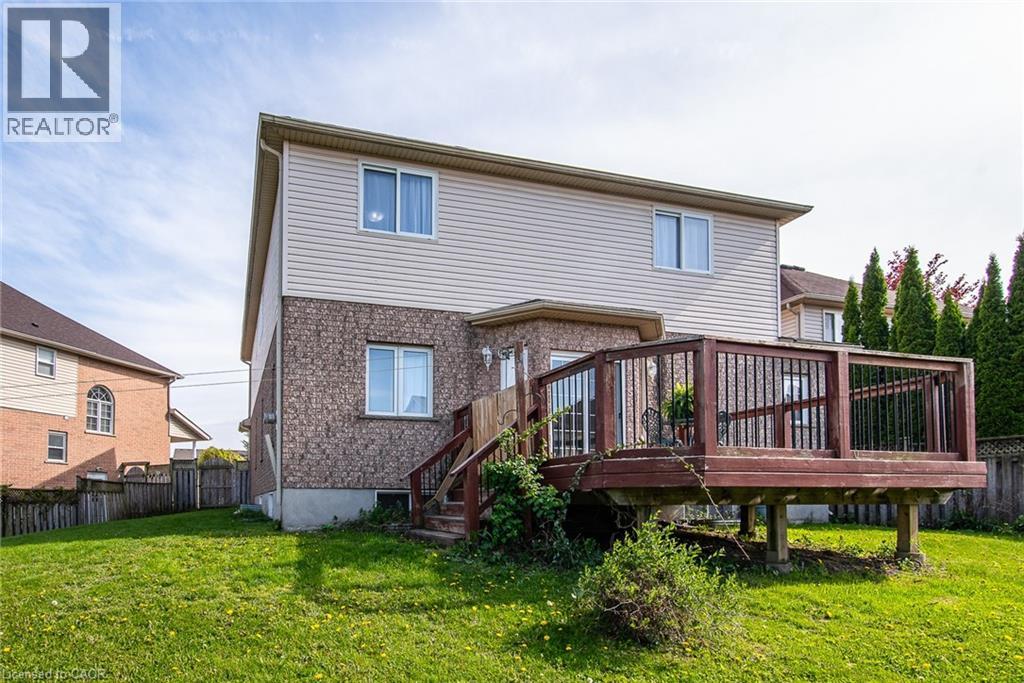 Photo 21 of 35 Yarrow Court, Kitchener ON