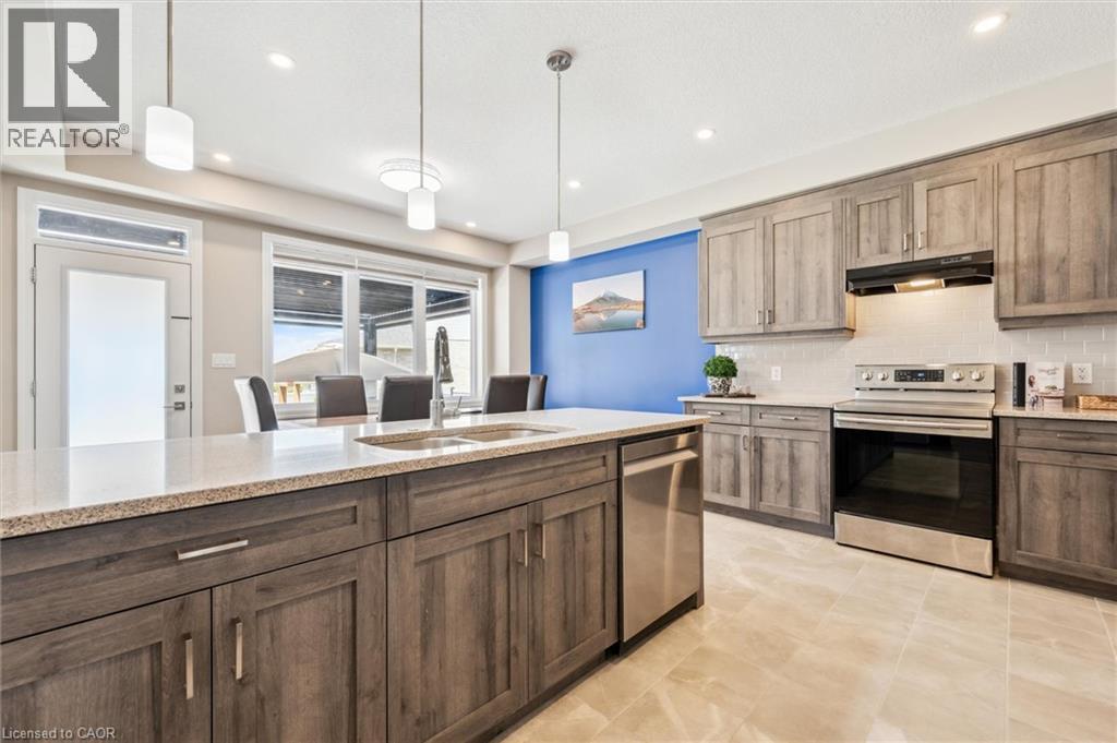 Photo 30 of 151 Mountain Holly Court, Waterloo ON
