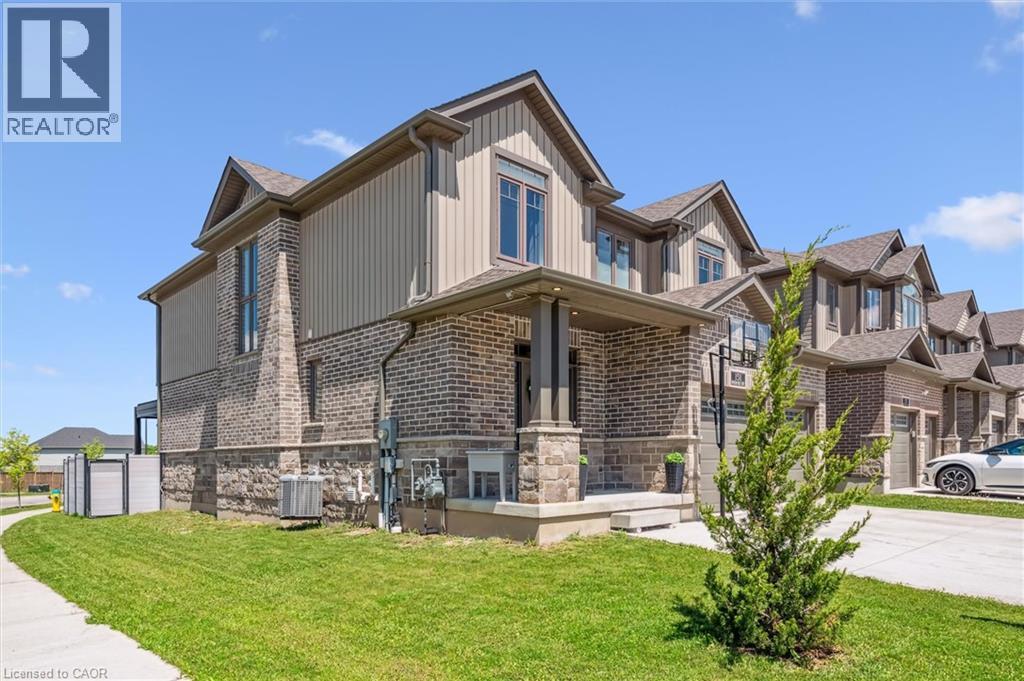 Photo 12 of 151 Mountain Holly Court, Waterloo ON