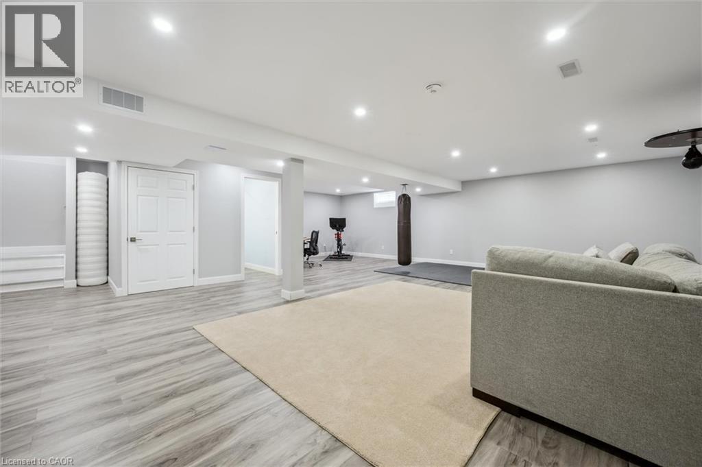 Photo 21 of 151 Mountain Holly Court, Waterloo ON