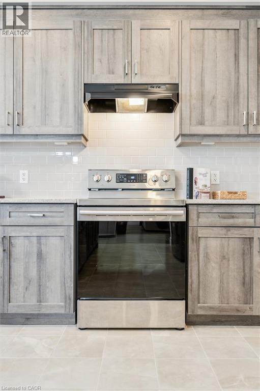 Photo 40 of 151 Mountain Holly Court, Waterloo ON