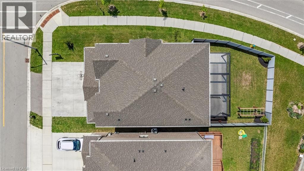 Photo 35 of 151 Mountain Holly Court, Waterloo ON