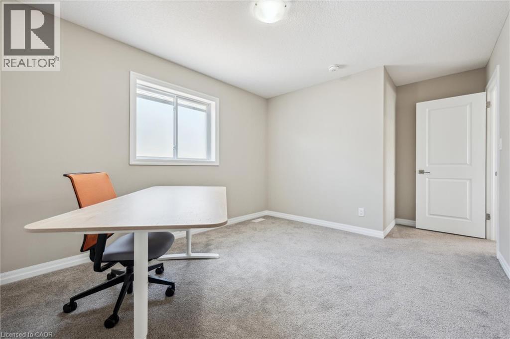 Photo 32 of 151 Mountain Holly Court, Waterloo ON