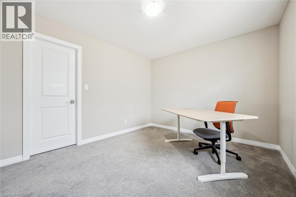 Photo 18 of 151 Mountain Holly Court, Waterloo ON