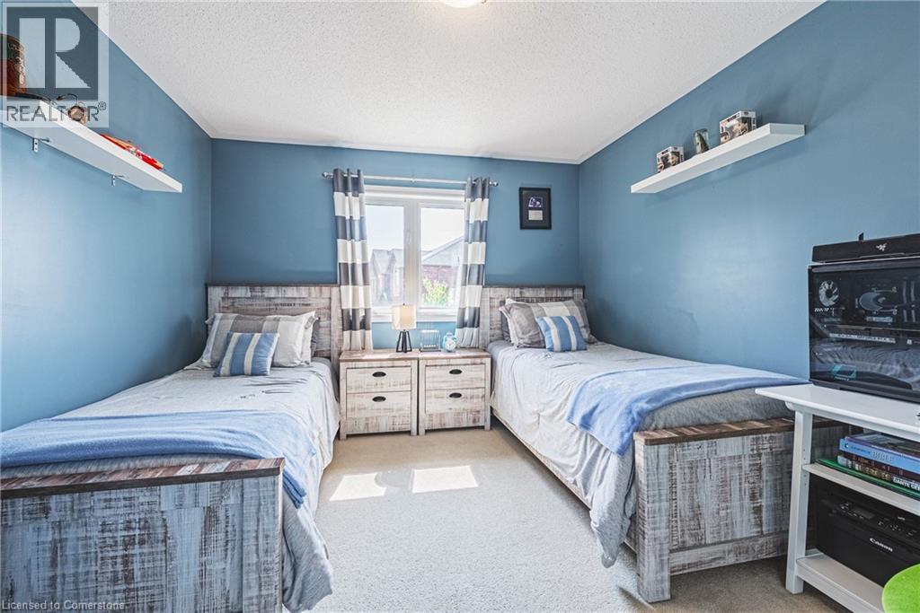 Photo 39 of 636 Serafini Crescent, Milton ON