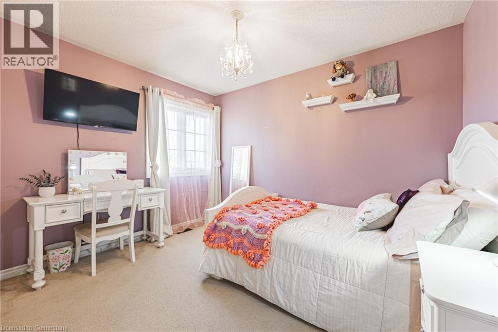 Photo 37 of 636 Serafini Crescent, Milton ON