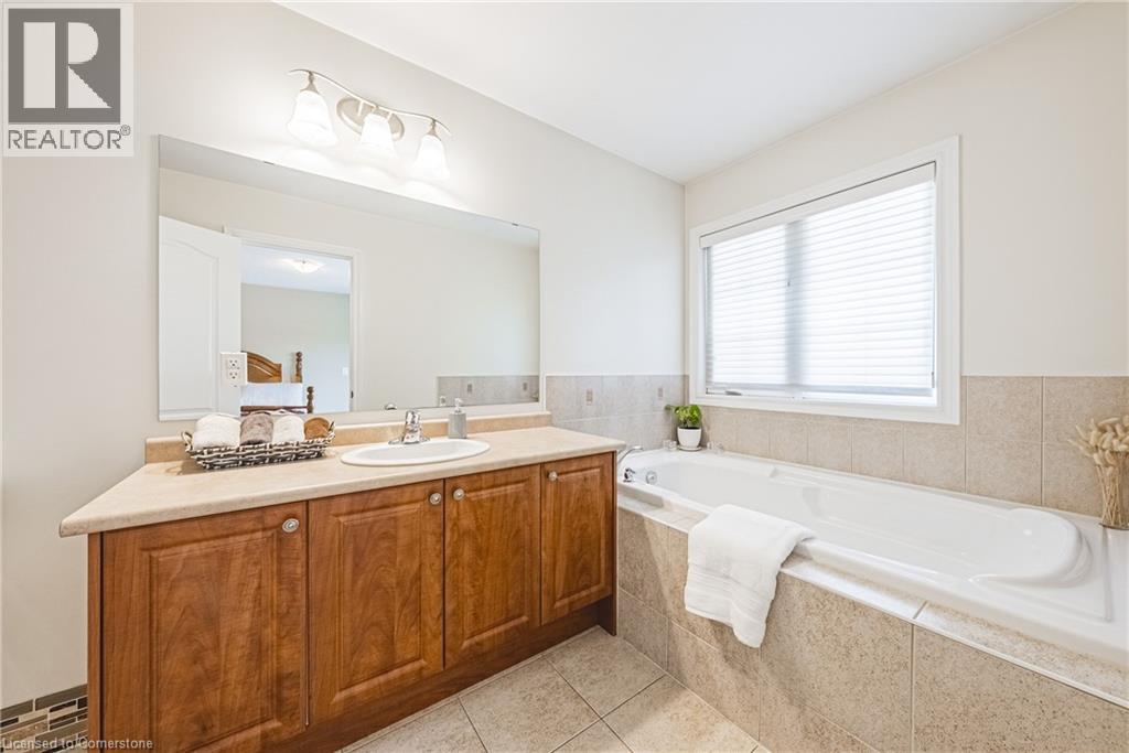Photo 21 of 636 Serafini Crescent, Milton ON