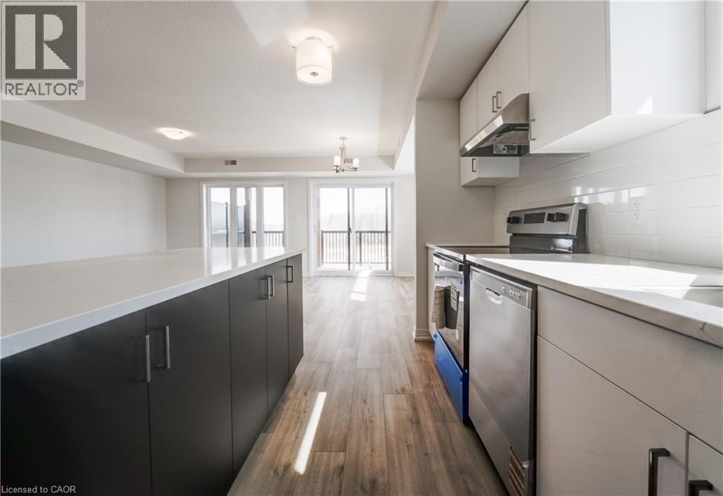 Photo 8 of 15 Stauffer Woods Trail Unit D 13, Kitchener ON