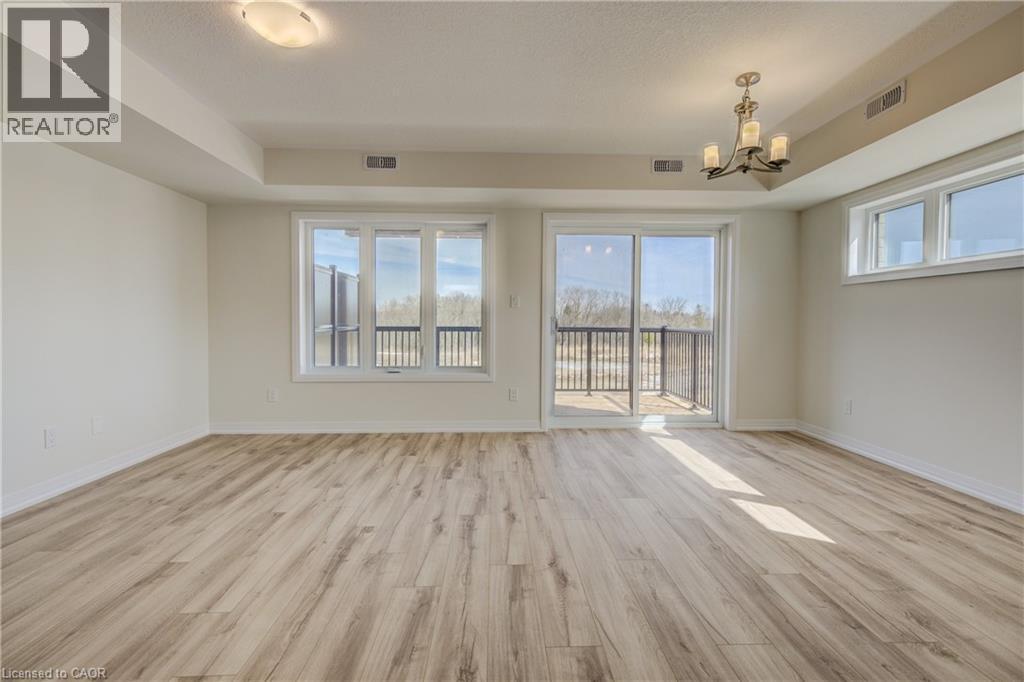 Photo 12 of 15 Stauffer Woods Trail Unit D 13, Kitchener ON