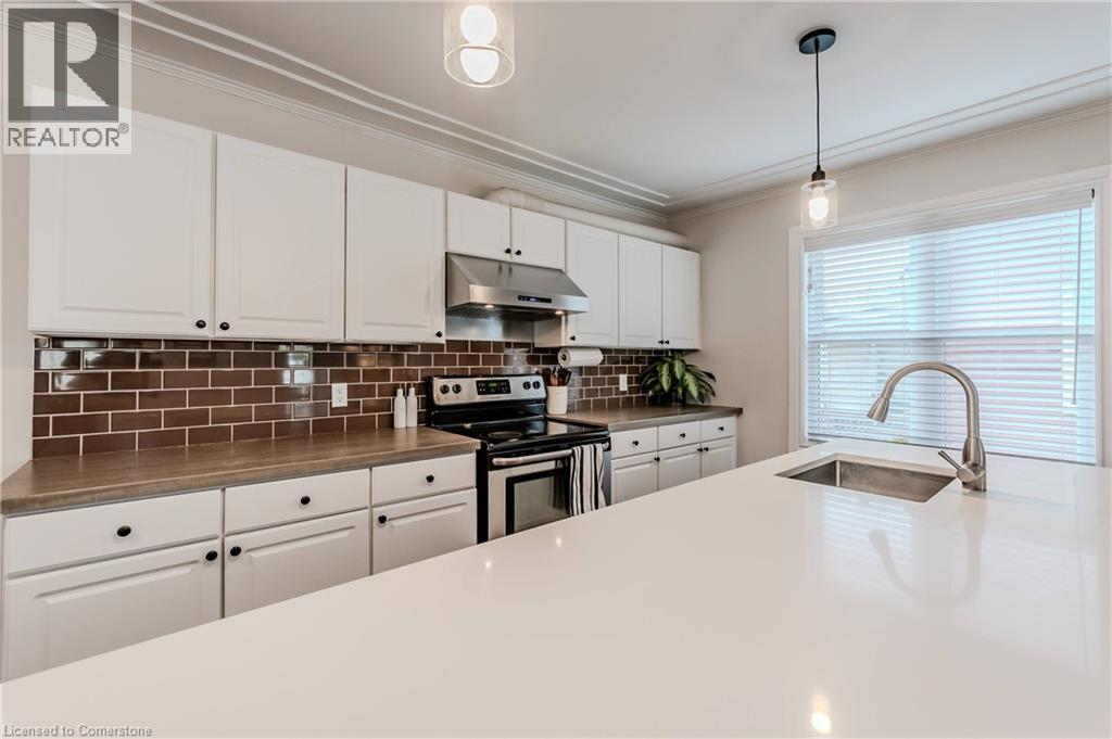 Photo 8 of 291 Guelph Street, Kitchener ON