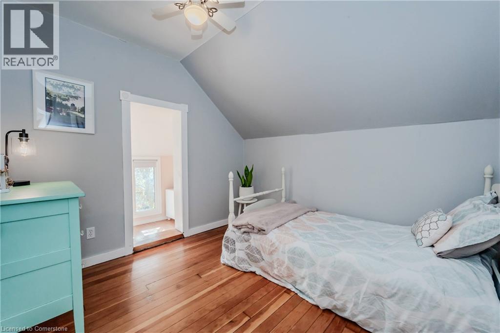 Photo 2 of 291 Guelph Street, Kitchener ON